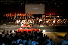 Protestlied met 2CV (6/06/08, foto: Nico Komen)
