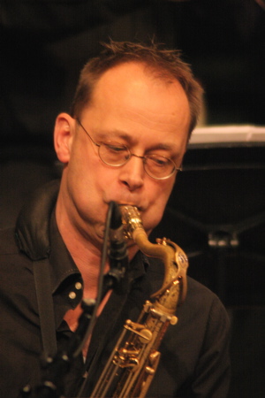 Leo Janssen op tenorsaxofoon